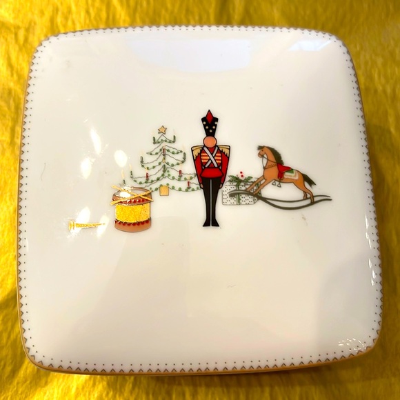 Bernardaud Limoges France Large box authentic Grenadiers Happy Holiday pattern. - Picture 1 of 5
